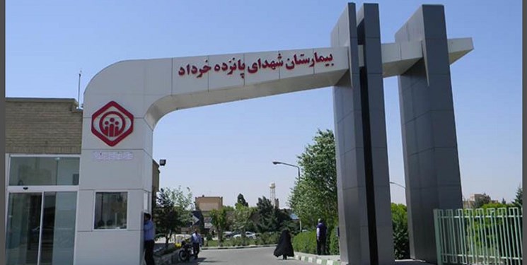 سن مبتلایان به کرونا کاهش یافته است/تمام بخش‌ها در  بیمارستان شهدای ۱۵ خرداد ورامین پر است