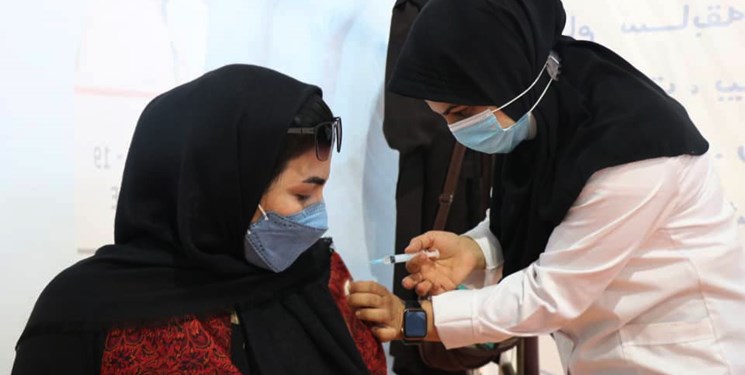 فعالیت ۴۱ پایگاه تجمیعی واکسیناسیون در کرمانشاه/ مشکلی در تأمین واکسن کرونا نداریم