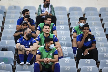 بازیکنان ذخیره تیم فوتبال استقلال در شهرآورد ۹6