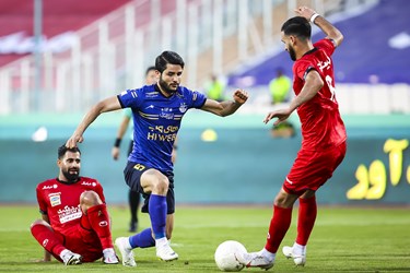 دیدار تیم‌های فوتبال پرسپولیس و استقلال | شهرآورد ۹6 جام حذفی 