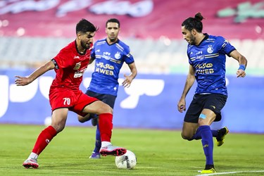 دیدار تیم‌های فوتبال پرسپولیس و استقلال | شهرآورد ۹6 جام حذفی 