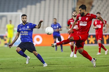 دیدار تیم‌های فوتبال پرسپولیس و استقلال | شهرآورد ۹6 جام حذفی 