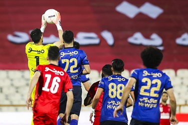 دیدار تیم‌های فوتبال پرسپولیس و استقلال | شهرآورد ۹6 جام حذفی 