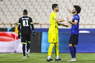 شادی بابک مرادی و سید حسین حسینی بازیکنان تیم فوتبال استقلال 