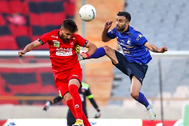 دیدار تیم‌های فوتبال پرسپولیس و استقلال | شهرآورد ۹6 جام حذفی 