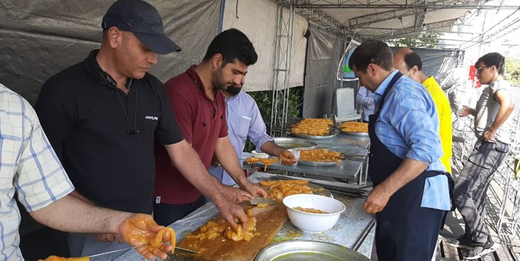 اطعام 83 هزار زائر حرم حضرت معصومه(س) در روز عید غدیر