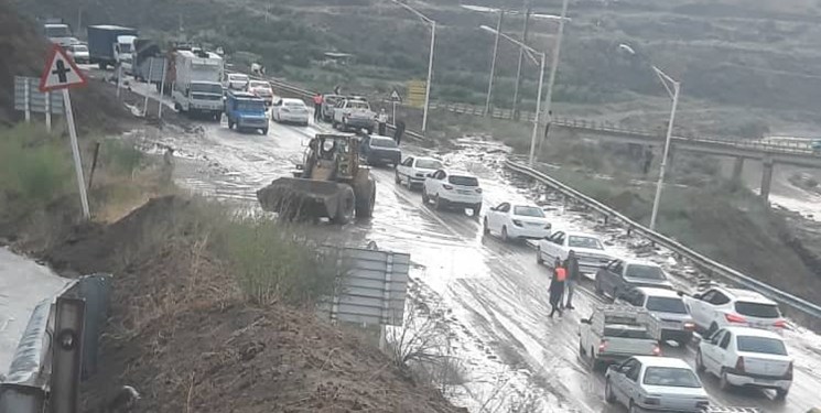 از بین رفتن 50راس دام عشایر در سیلاب خلخال/ خسارت  به راه‌های روستایی و بین‌شهری در حال بررسی است