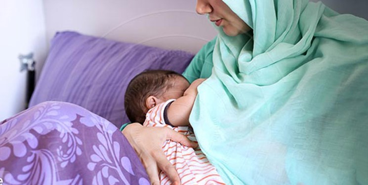 تغذیه با شیر مادر ابتلا کودکان به آسم و آلرژی را کاهش می‌دهد