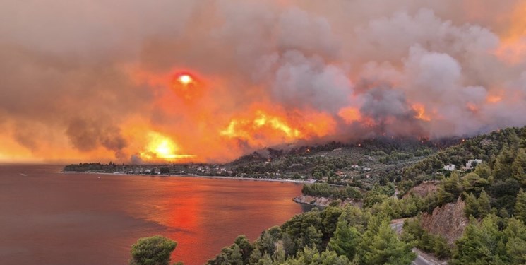 آتش به منطقه باستانی المپیا در یونان و کارخانه حرارتی در ترکیه رسید