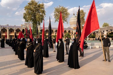 حضور خُدام در مراسم تعویض پرچم آستان مقدس حضرت احمد بن موسی الکاظم شاهچراغ و حضرت سيدميرمحمد عليهما السلام