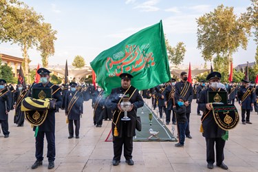 حضور خُدام در مراسم تعویض پرچم آستان مقدس حضرت احمد بن موسی الکاظم شاهچراغ و حضرت سيدميرمحمد عليهما السلام