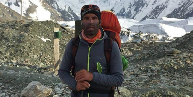 کوهنورد تبریزی، قله پوبدا را فتح کرد