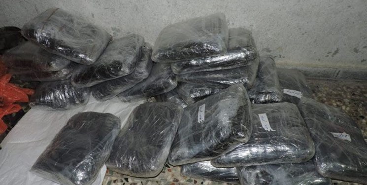 سوداگران مرگ در دام پلیس/ کشف ۲۳۷ کیلو گرم مواد مخدردر جاده گچساران به شیراز