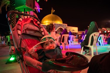 حضور طفل نوزاد در مراسم شب پنجم «هیات یا حسین (ع)» بندرگز