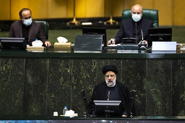 سخنرانی آیت الله رئیسی برای دفاع از برنامههای وزرای پیشنهادی در مجلس شورای اسلامی