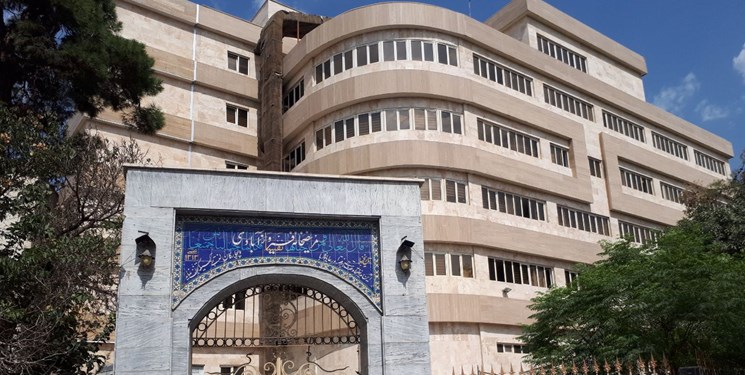 کمبود تجهیزات و نیروی انسانی در بیمارستان فیروزآبادی/ بیمارانی که ساعت‌ها منتظر دکتر می‌مانند!
