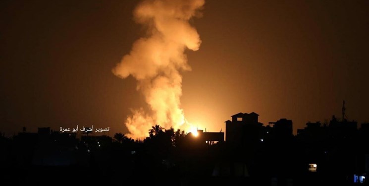 شمال، جنوب و غرب نوار غزه زیر حملات شدید صهیونیست‌ها + فیلم