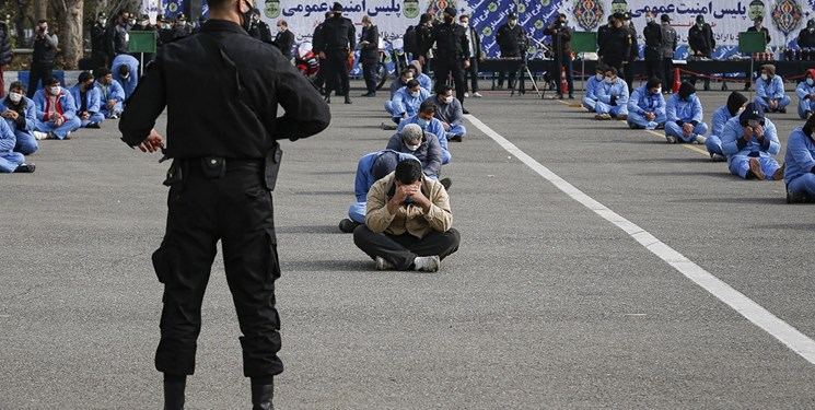 اول هفته پرکار نیروی انتظامی در کرمانشاه/ قاچاقیان و دزدها امروز نقره داغ شدند