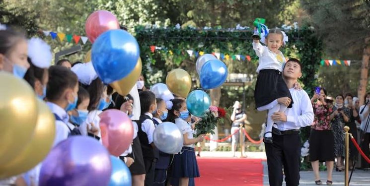 آغاز سال تحصیلی در مدارس ازبکستان + عکس