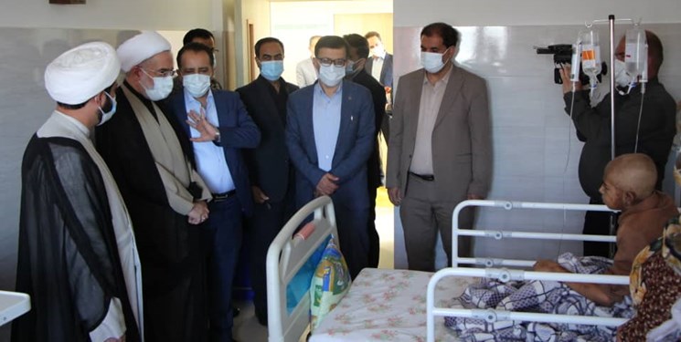 نماینده ولی فقیه در کردستان در بازدید از بیمارستان: رعایت‌نکردن پروتکل‌های بهداشتی اوضاع کرونا در استان را بدتر می‌کند