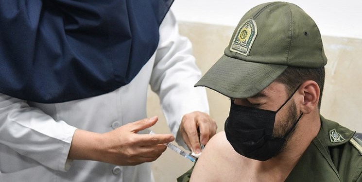 واکسینه شدن تمام پرسنل کادر پلیس غرب استان تهران / ۶۰ درصد سربازان  وظیفه واکسینه شدند