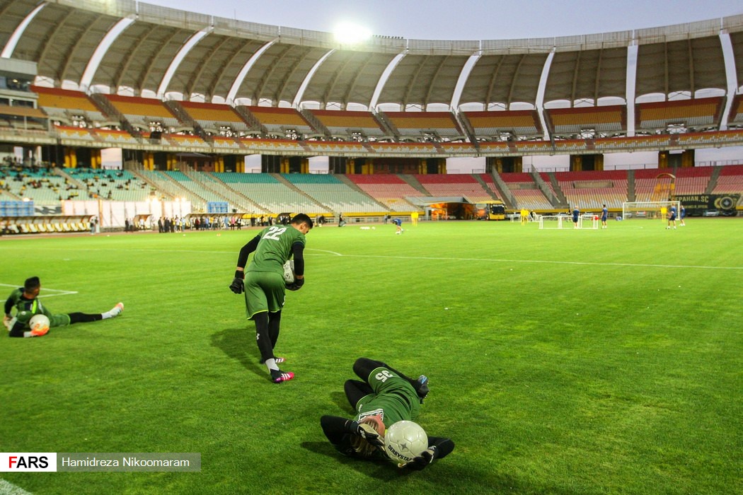 File:Sepahan v Persepolis F.C. at Naghsh-e Jahan Stadium 022.jpg