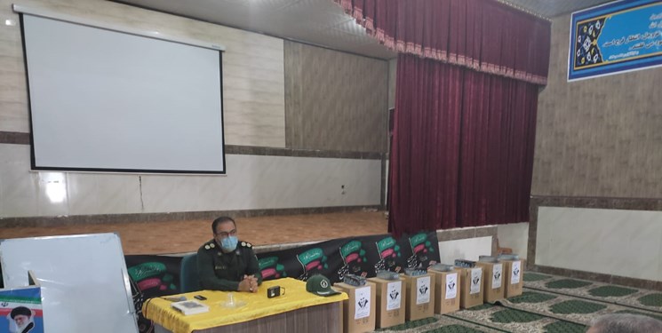 توزیع سیستم صوتی به همت سپاه میان مدارس مناطق محروم شهرستان  گچساران