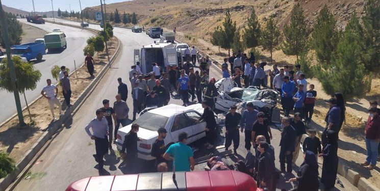 تصادف ۲ خودرو سواری در کرمانشاه ۶ مصدوم برجای گذاشت