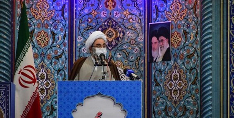 امام جمعه رشت: آلمان برای فرار از دروغ هلوکاست از اسرائیل حمایت می‌کند