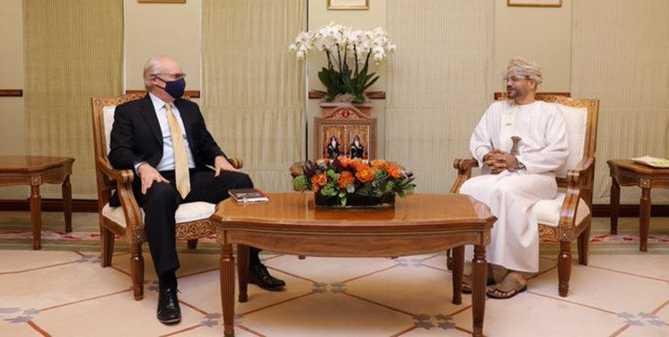 دیدار فرستاده آمریکا در امور یمن با وزیر خارجه عمان