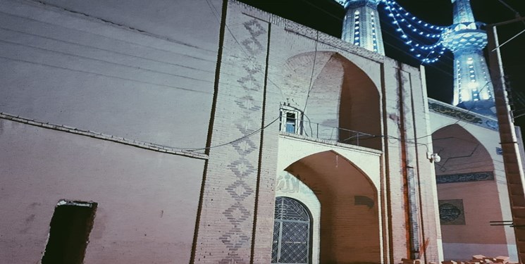 بنای تاریخی مسجد جامع صفائیه رفسنجان دستخوش آسیب/شهرداری درصدد رفع مشکل
