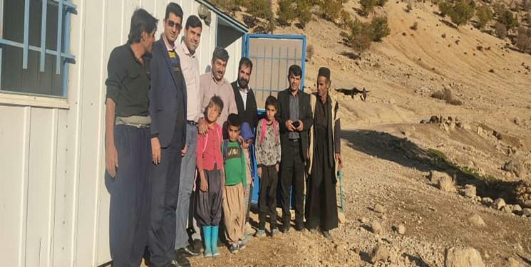 صعب‌العبورترین روستای چهارمحال و بختیاری صاحب مدرسه شد/آموزش 7 دانش‌آموز در یک کانکس