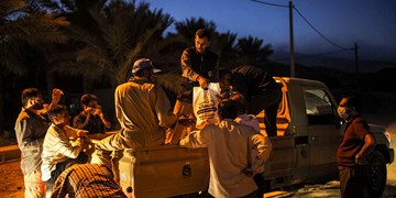 کمک رسانی گروه های جهادی و هلال احمر ||| در منطقه زلزله زده فین