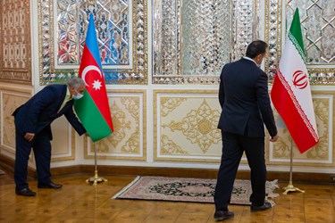 اماده سازی مراسم دیدار معاون نخست وزیر آذربایجان با وزیر امور خارجه
