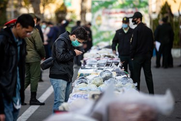 موادمخدر گرمی مکشوفه از فروشندگان در طرح ظفر۱۴ پلیس تهران