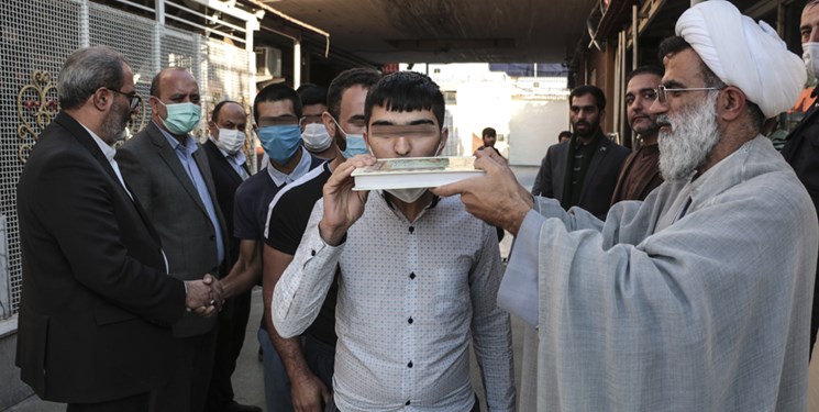 ۴۲ زندانی با ۱۴ میلیارد ریال در اصفهان به آغوش خانواده بازگشتند
