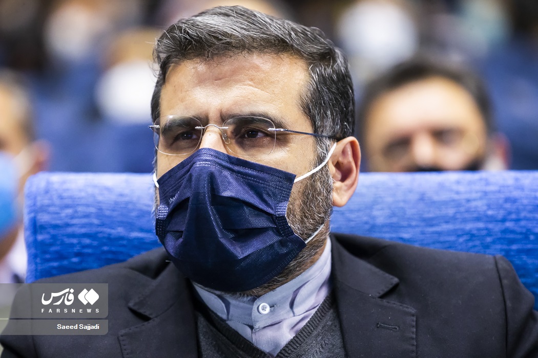 اندرزگو،ادبي