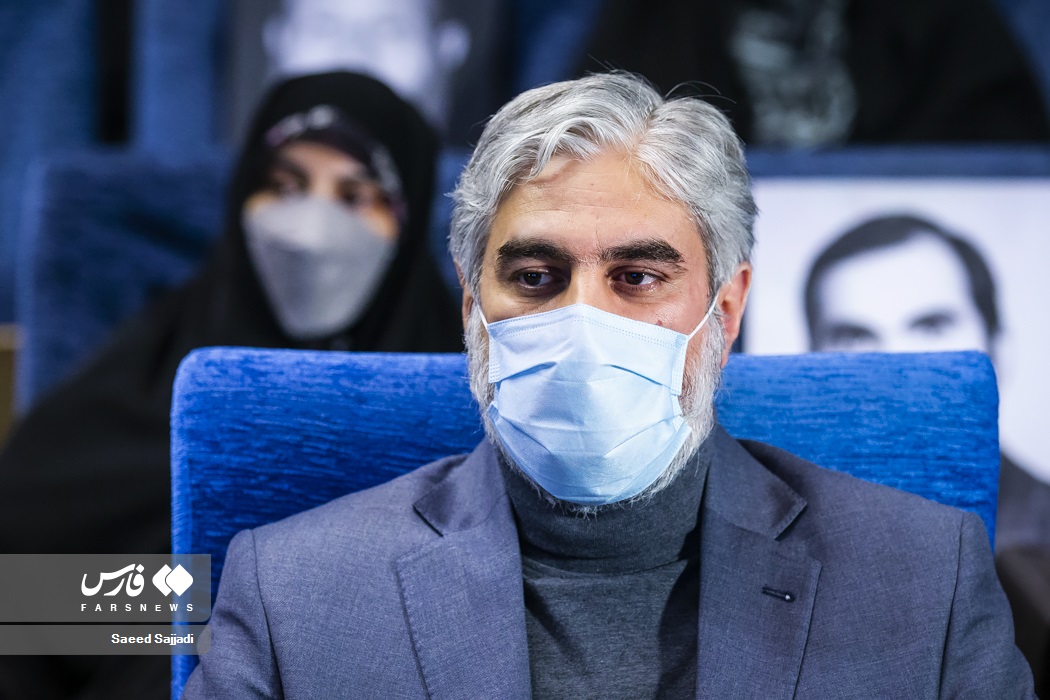 اندرزگو،ادبي