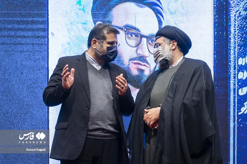 اندرزگو،ادبي