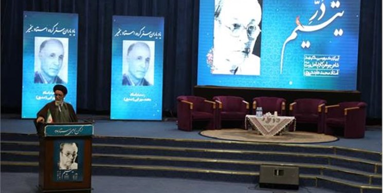 آل‌هاشم:عنوان خاقانی شعر آیینی برازنده استاد عابد است