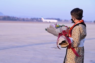 ورود هواپیمای حامل سیدابراهیم رئیسی  رئیس جمهور به لرستان/فرودگاه خرم آباد