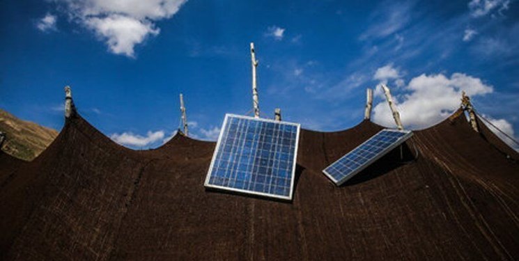 توزیع ۶۹ دستگاه پنل خورشیدی بین عشایر اسفراین