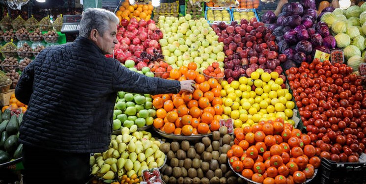 بازار میوه شب یلدا تحت کنترل است، کمبود و گرانی در کرمان نداریم