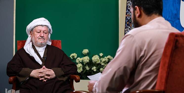 ماموستا قادری: فارس رسانه‌ای معتدل است/ دولت نسبت به کرمانشاه کم توجه است