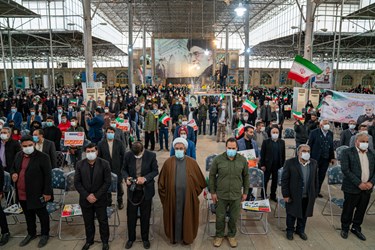 ادای احترام به سرود جمهوری اسلامی ایران در مراسم گرامیداشت یوم الله ۹ دی / مسجد شهدا