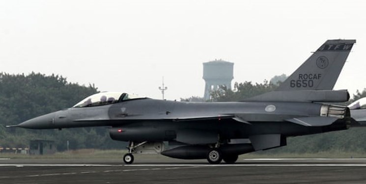 زمین گیر شدن جنگنده‌های اف-16 تایوان پس ازسقوط یک جت در دریا