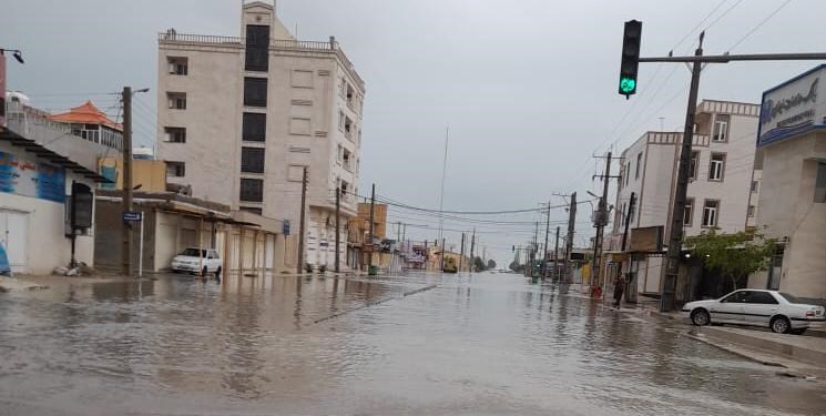 تخلیه یک شهر و 7 روستا بر اثر بارش‌های سیل آسا در فارس/ تمام راه‌های مواصلاتی باز است