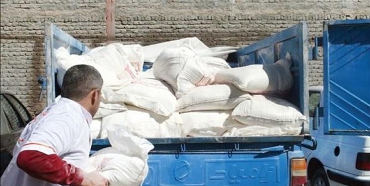 توزیع 200 تن آرد و برنج در روستاهای سیل‌زده بندرعباس