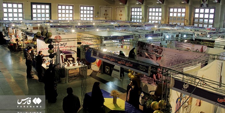 فیلم| افتتاح نمایشگاه اشتغال و توسعه کارآفرینی بانوان استان قم