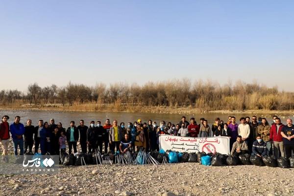 مهابادی‌ها اسلحه‌های شکاری را زمین می‌گذارند / رهاسازی لک لک مصدوم پس از مداوا در قصرشیرین 2